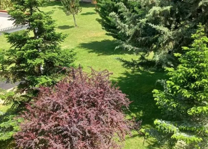 Apartment Large Garden Family