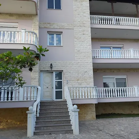 דירה Large Garden Family Paralía